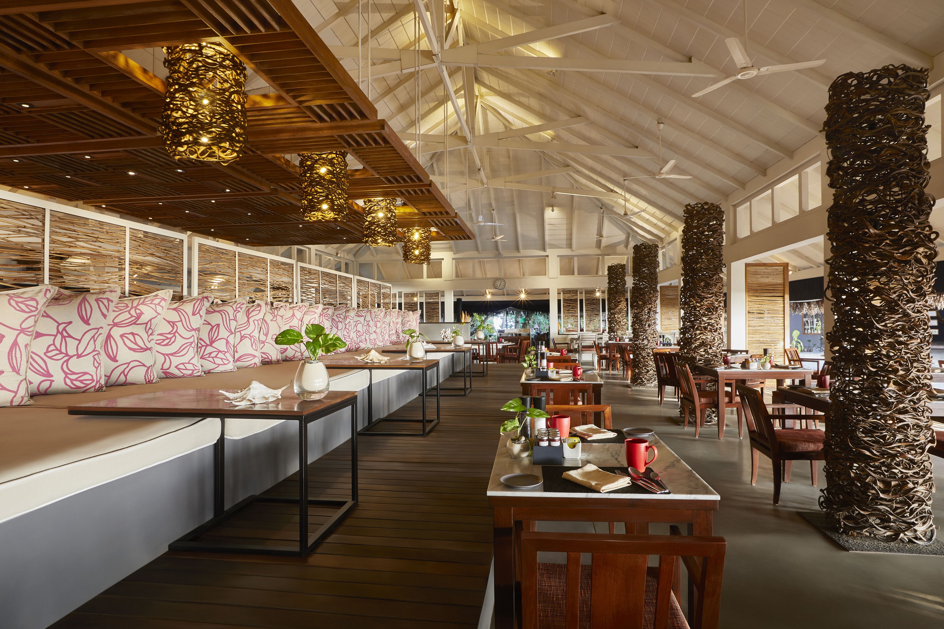 2 restaurants, breakfast, lunch, dinner served; sushi