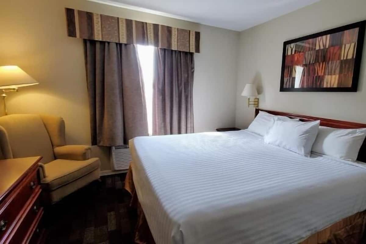 Desk, iron/ironing board, free cribs/infant beds, rollaway beds