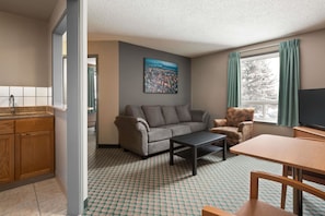 Suite, 1 Queen Bed, Non Smoking