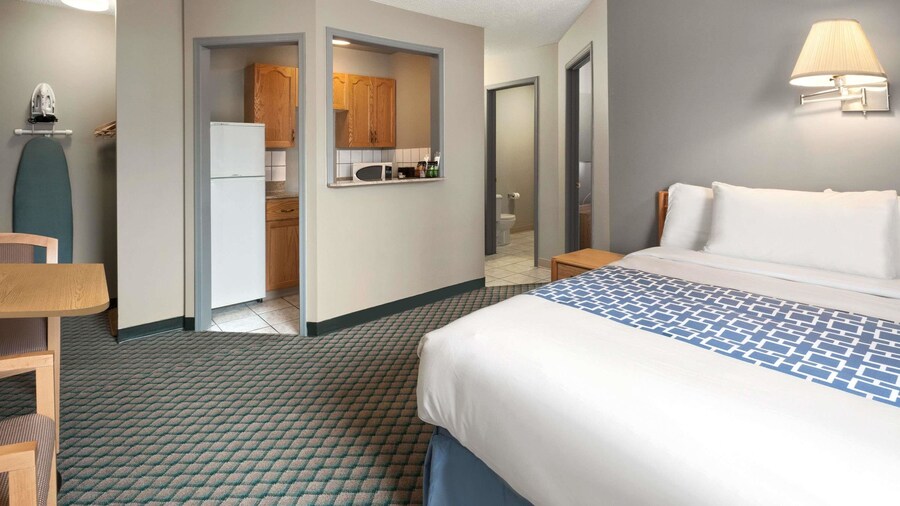 Travelodge by Wyndham Edmonton Airport