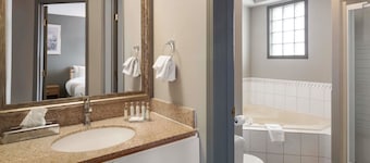 Travelodge by Wyndham Edmonton Airport