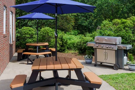 BBQ/picnic area