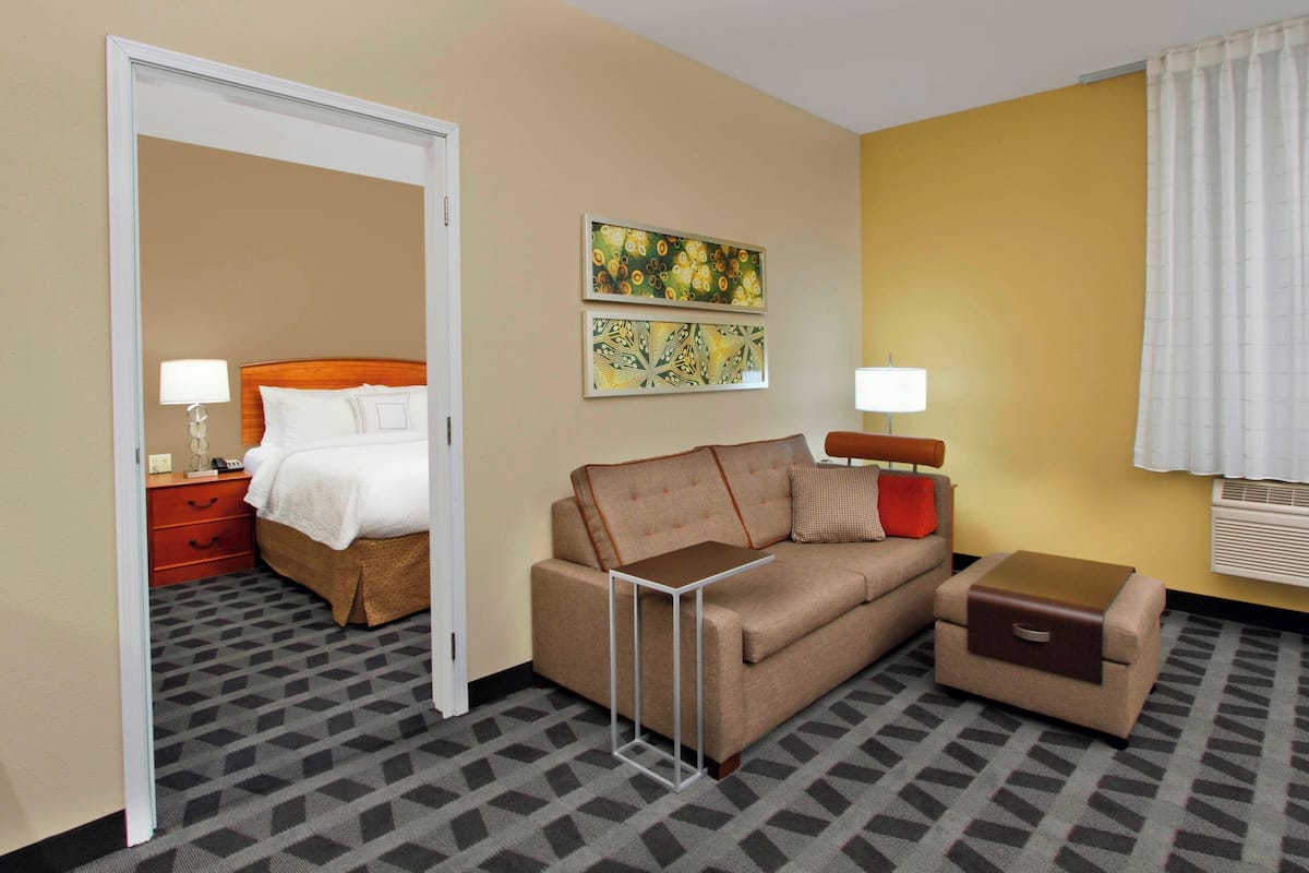 Suite, 1 Bedroom, Non Smoking | Premium bedding, desk, blackout drapes, iron/ironing board