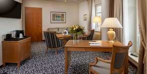 Junior Suite | Caja fuerte, escritorio, sistema de insonorización