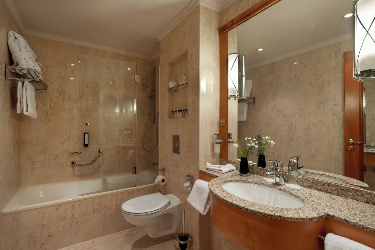 superior room | bathroom | shower, free toiletries, hair dryer, towels