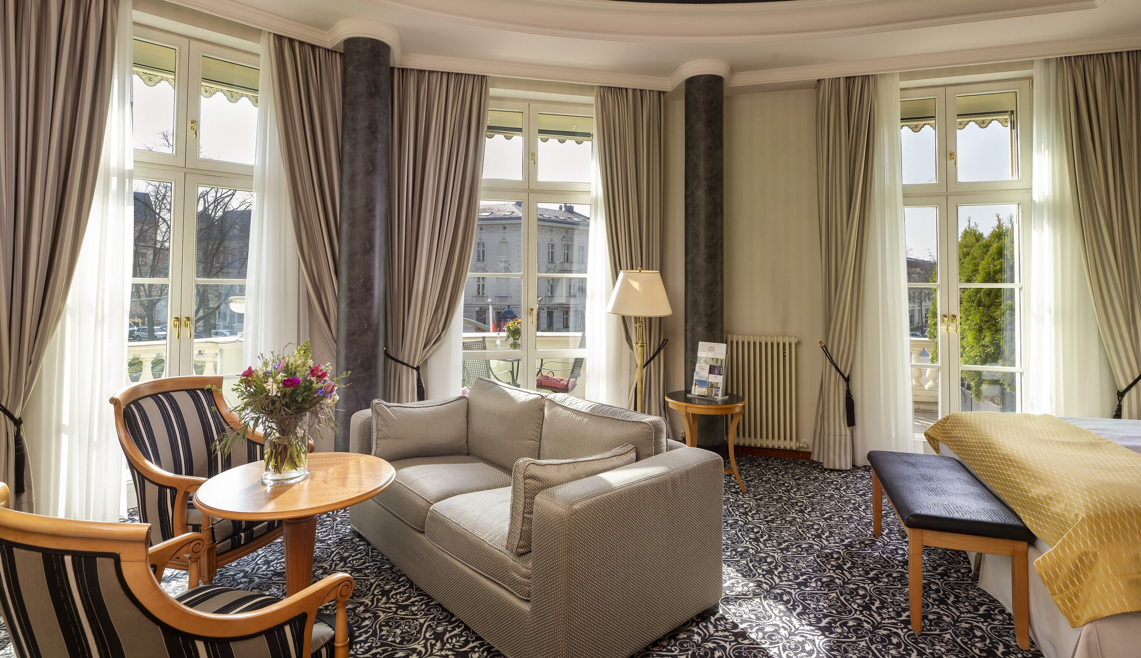 Superior Suite | Living area