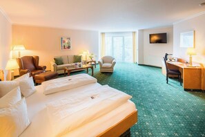 Deluxe Room, 1 Double Bed (Cozy Sitting Corner)