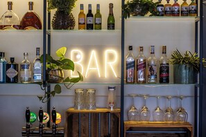 酒吧（店内）