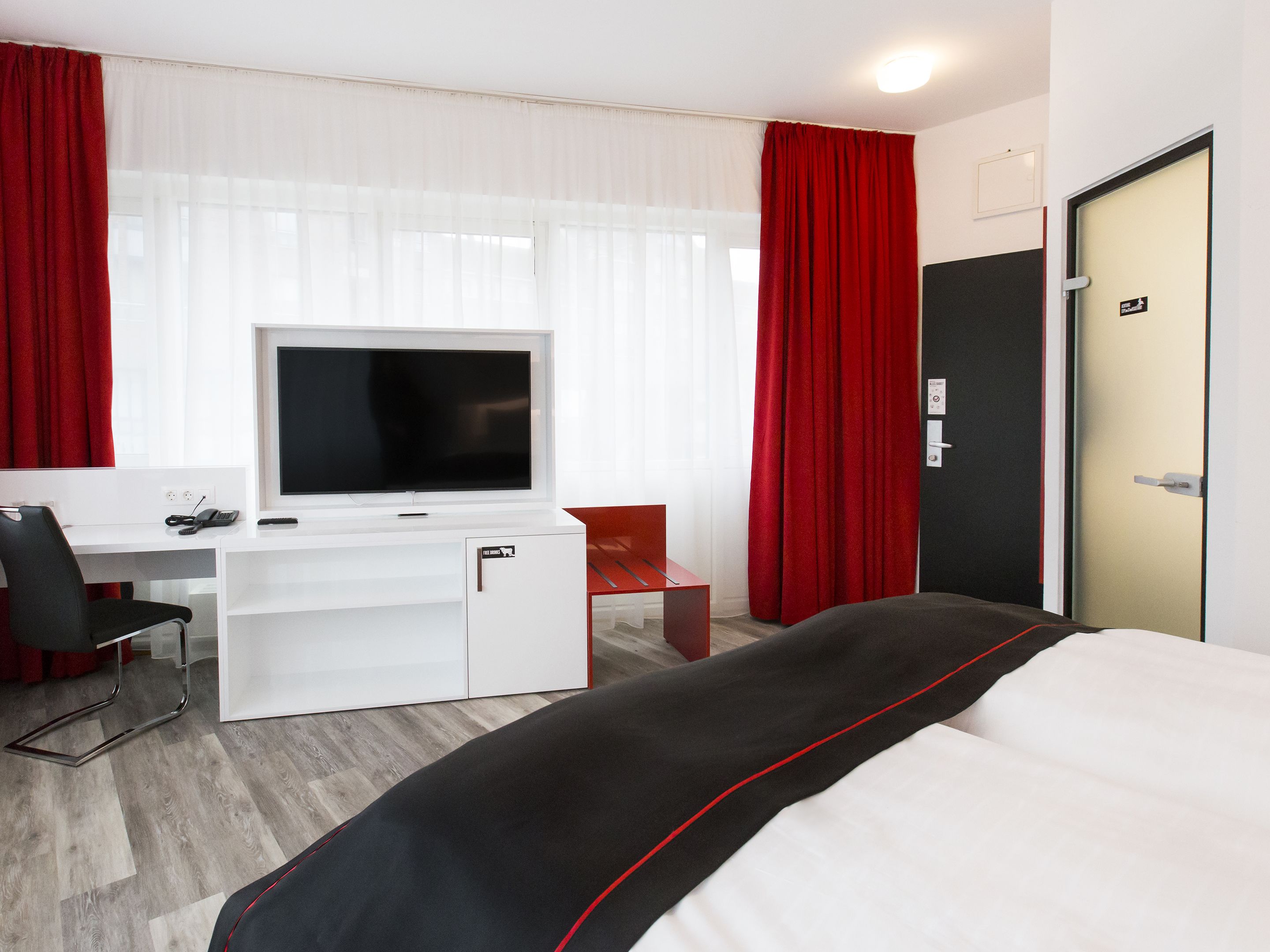 comfort double room | free minibar items, in-room safe, desk, soundproofing