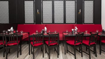 Daily buffet breakfast (EUR 19.90 per person)