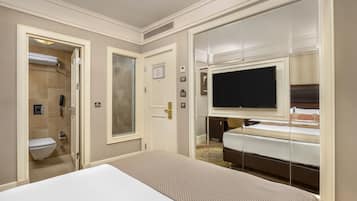 Economy Room (No Window) | Minibar, desk, laptop workspace, rollaway beds