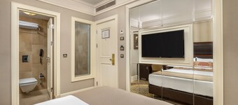 Titanic Comfort Sisli