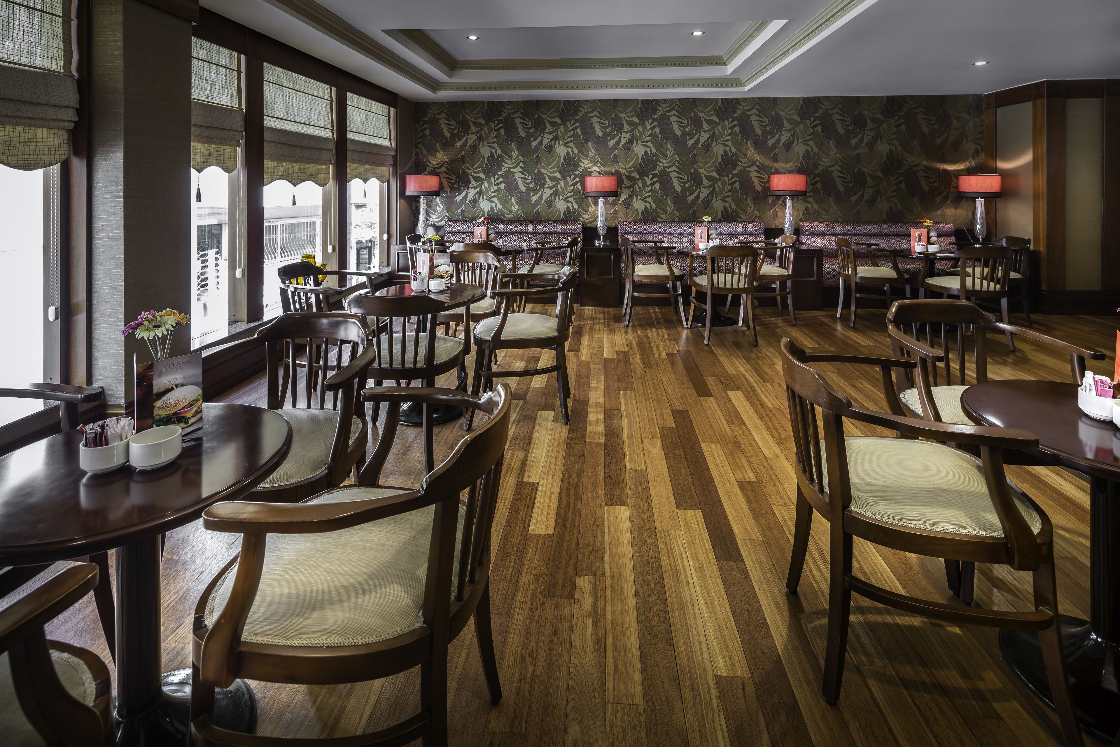 Frokostbuffé hver dag (EUR 15 per person)