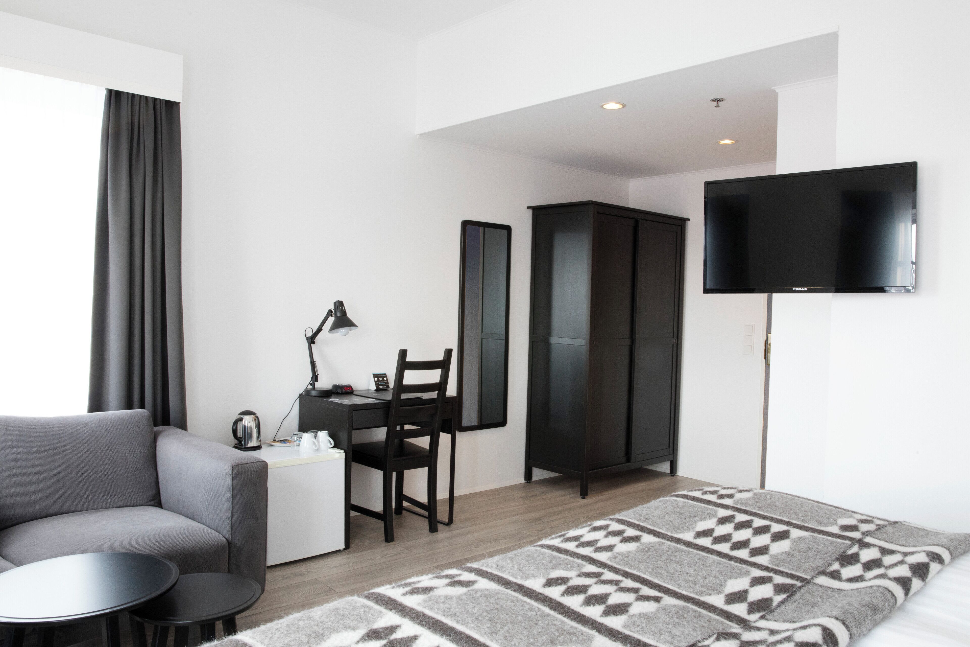 standard double or twin room | 1 bedroom, hypo-allergenic bedding, in-room safe, desk