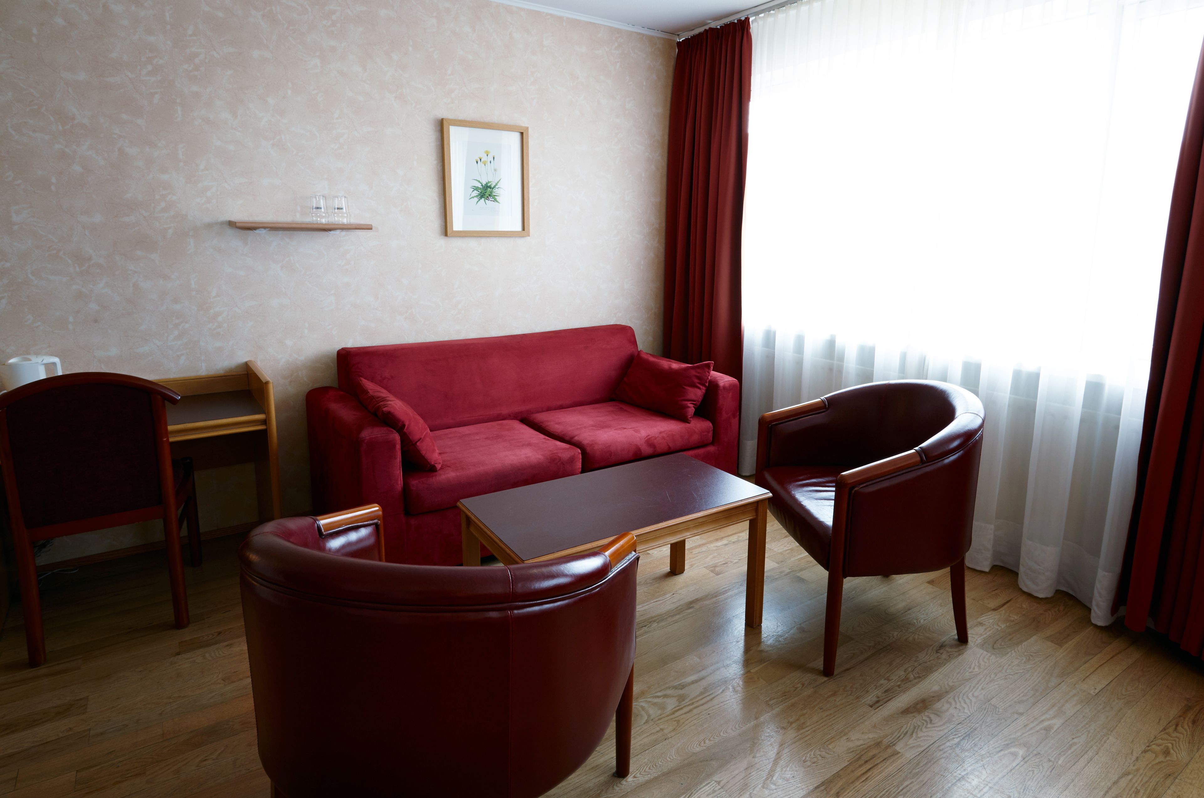 1 bedroom, hypo-allergenic bedding, in-room safe, desk