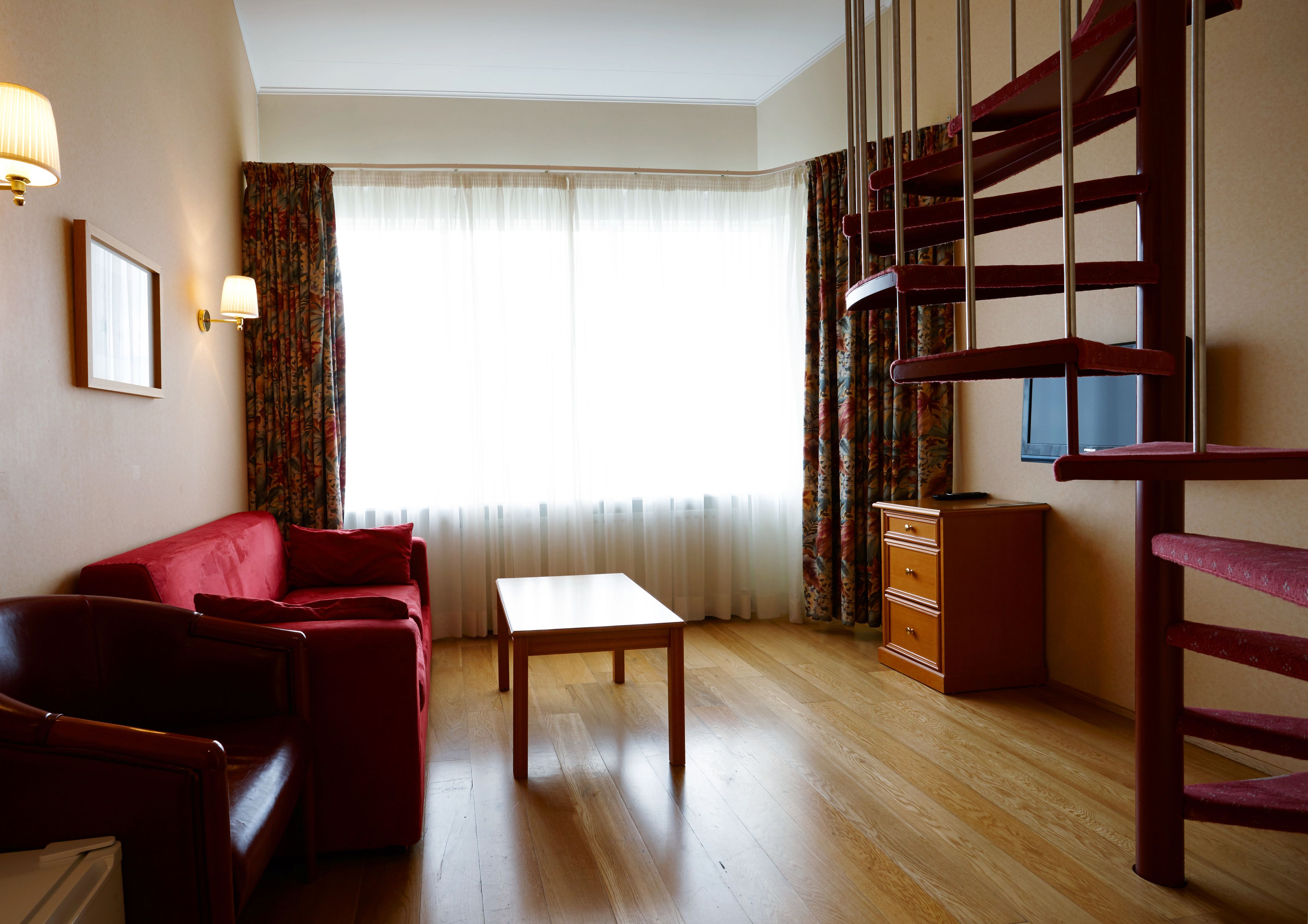 family suite | 1 bedroom, hypo-allergenic bedding, in-room safe, desk