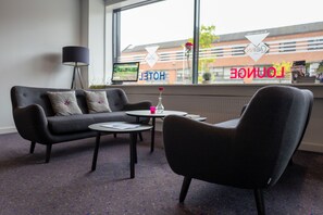 Lobby lounge - CABINN Vejle Hotel (Vejle)