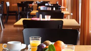 Daily buffet breakfast (EUR 16.50 per person)