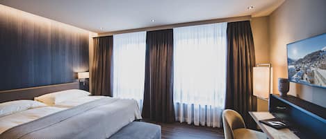 Deluxe Room | Premium bedding, down comforters, minibar, in-room safe