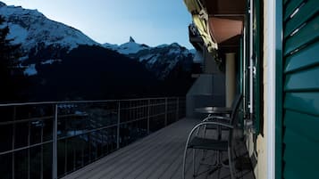 Junior Suite, Balcony, Mountain View (Jungfrau) | Teres/patio