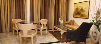 Hotel Diplomat