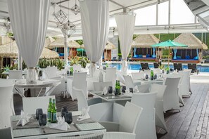 4 restaurants, lunch, dinner served; Italian cuisine 
