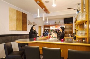 Bar (in der Unterkunft)