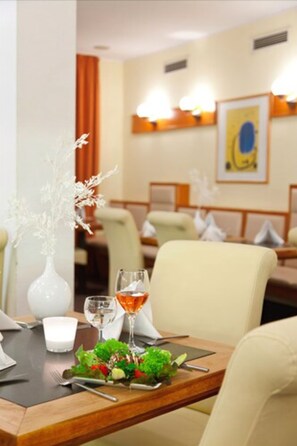 Se sirven cenas y cocina alemana 