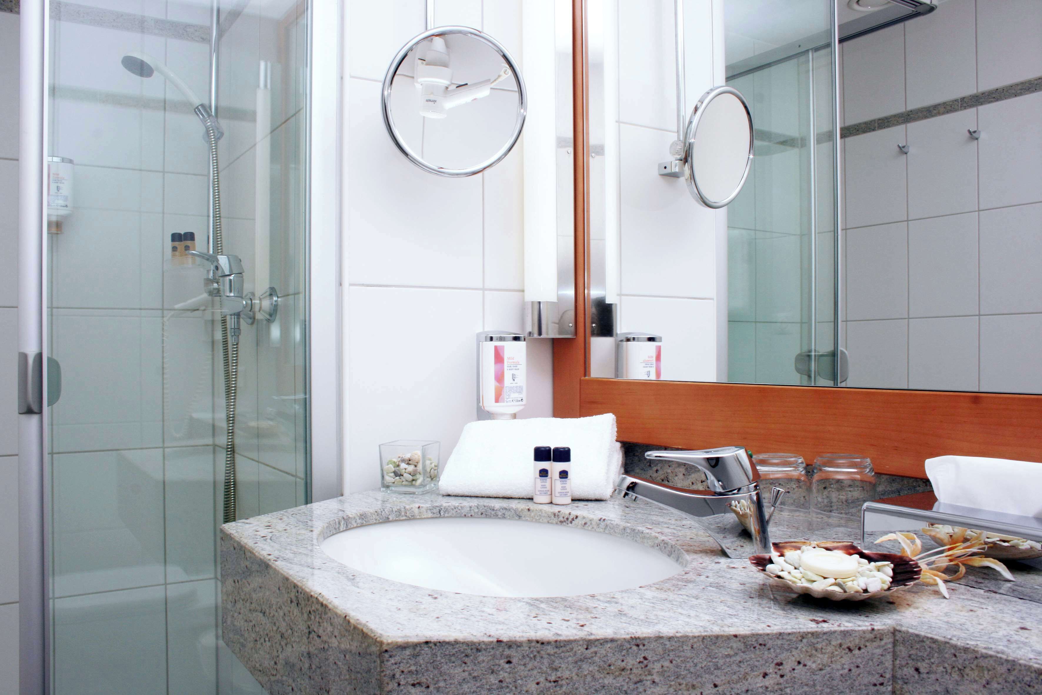 deep-soaking bathtub, free toiletries, hair dryer, towels