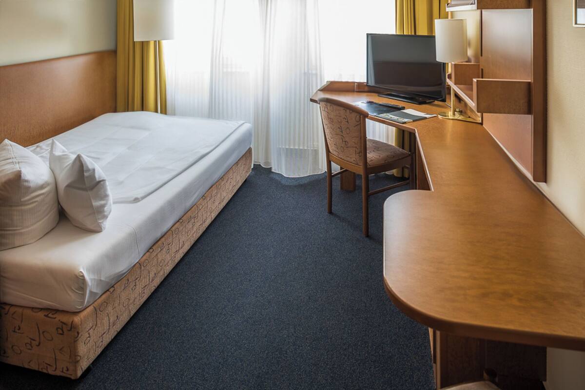 Economy Single Room | Meja, katil bayi/kot (percuma), Wi-fi percuma, cadar katil 