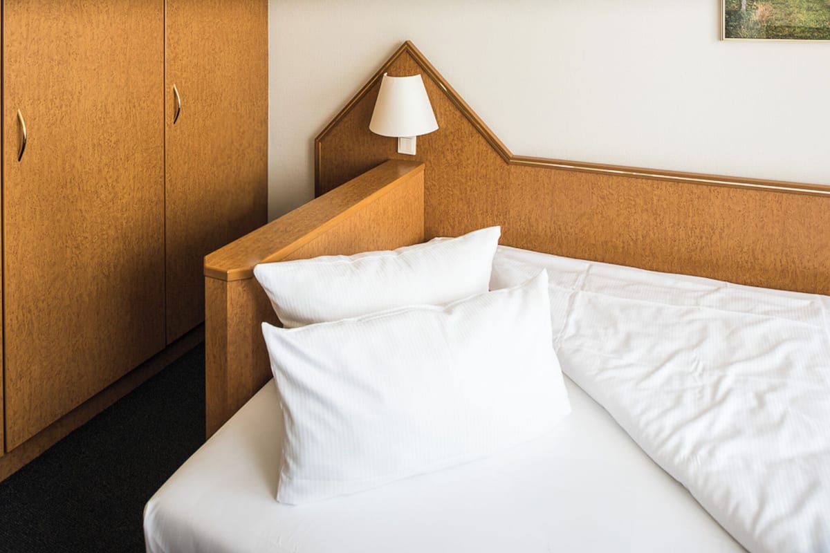 Bureau, lits bébé (gratuits), Wi-Fi gratuit, draps fournis