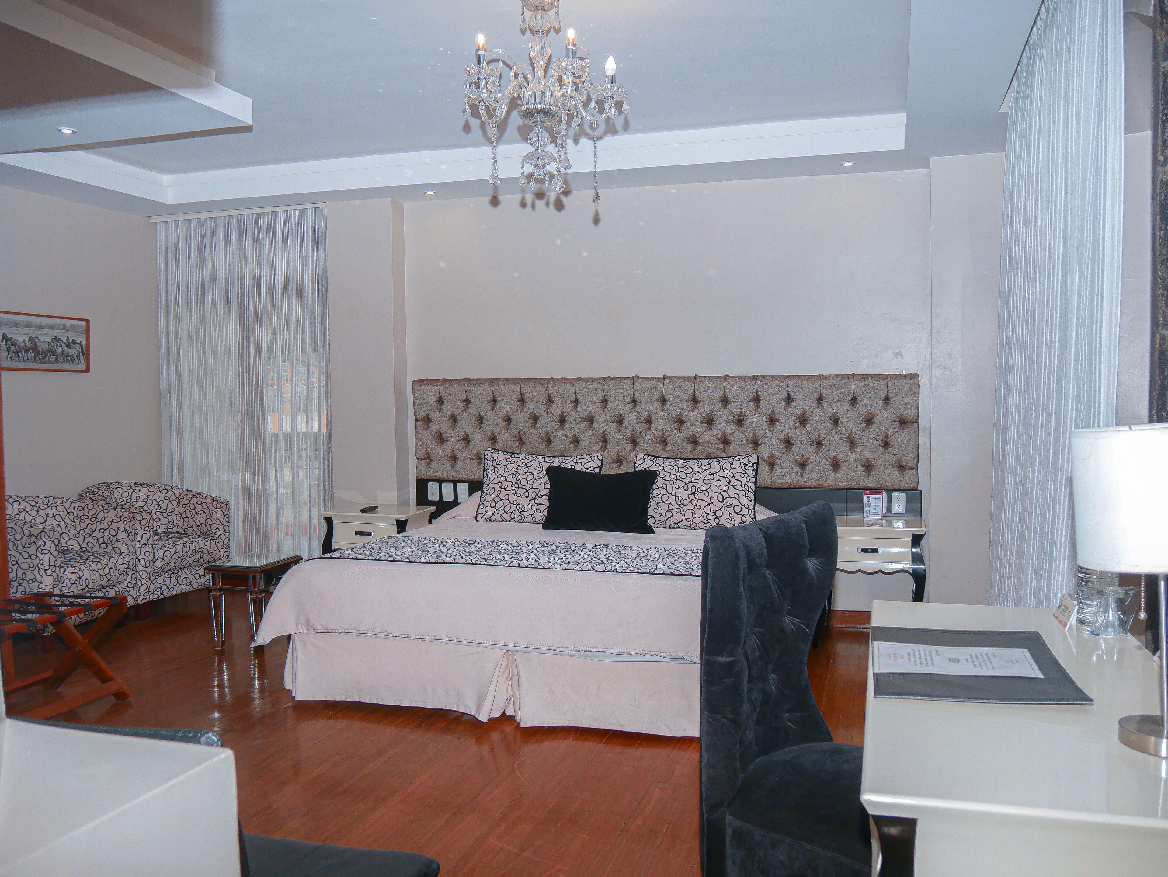plaza sangay suite | 1 bedroom, desk, free wifi, bed sheets