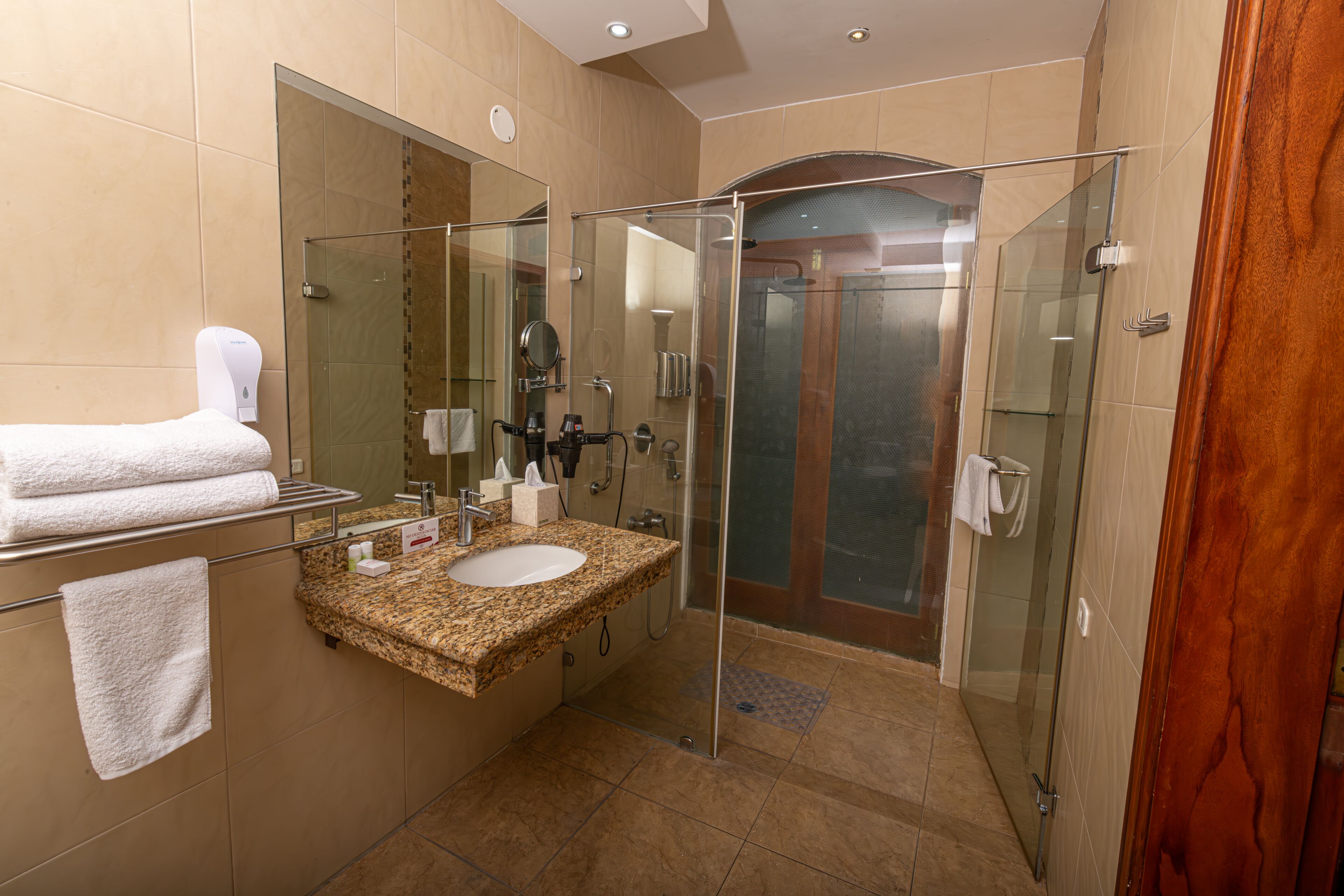 plaza sangay matrimonial | 1 bedroom, desk, free wifi, bed sheets