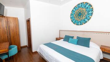 Cabañas Luxury Matrimonial | Desk, free WiFi, bed sheets