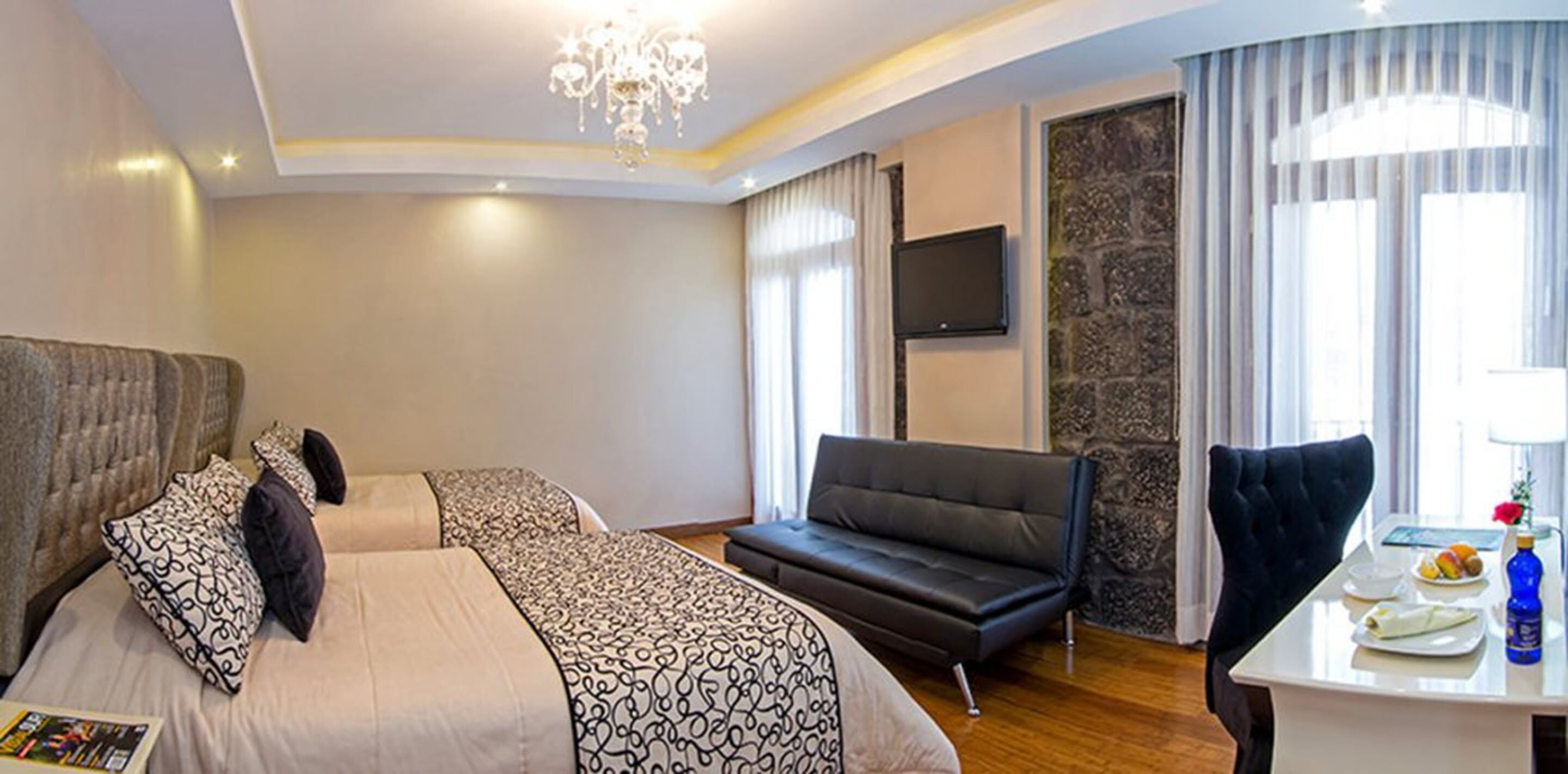 plaza sangay doble | 1 bedroom, desk, free wifi, bed sheets
