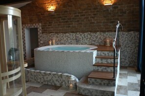 Bain à remous intérieur