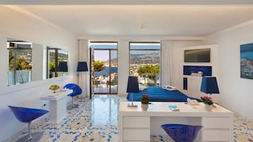 Suite Royale, bain Ă remous, vue mer