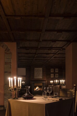 Restaurant - Castello Di Petroia Relais (Gubbio)