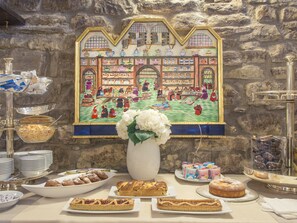 Desayuno buffet todos los días (con cargo)