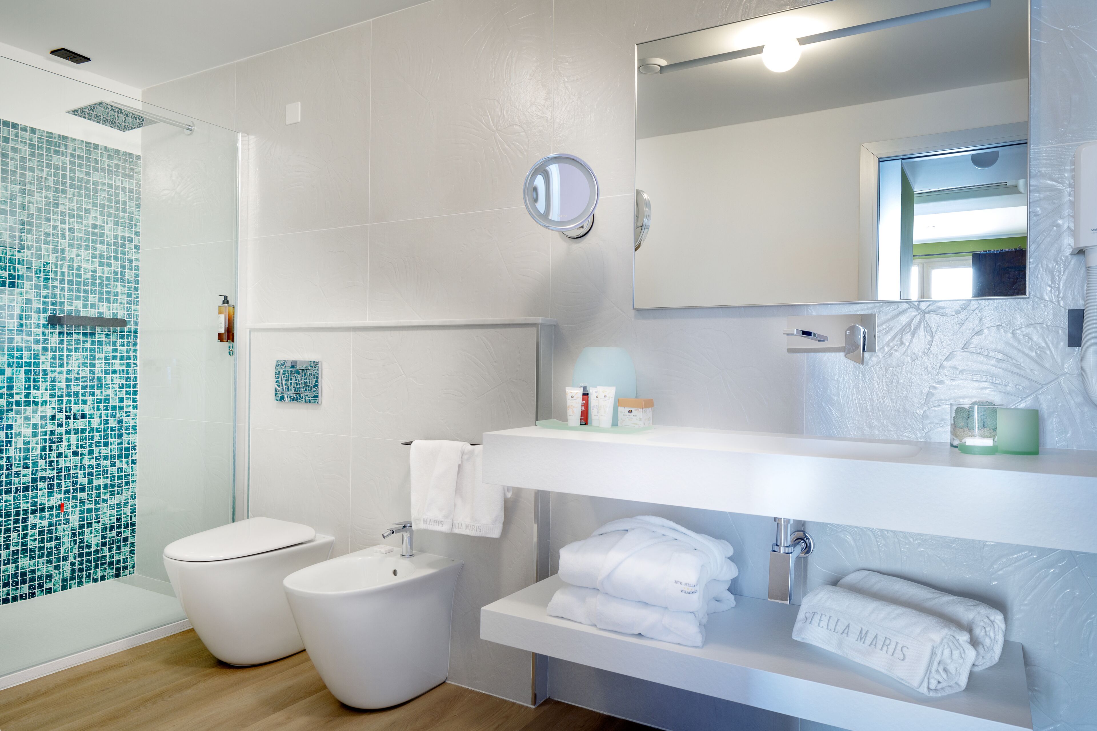 presidential suite | bathroom | shower, free toiletries, hair dryer, bathrobes