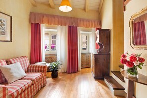 1 bedroom, minibar, in-room safe, individually decorated