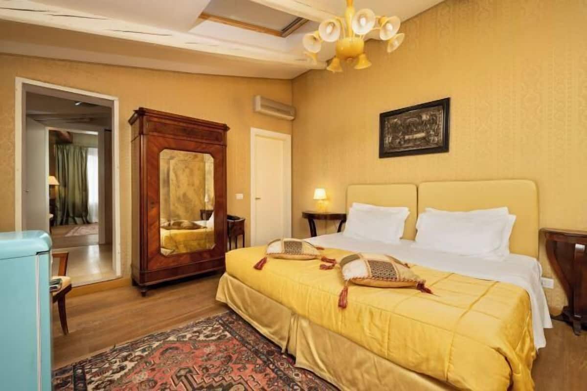 1 Schlafzimmer, hochwertige Bettwaren, Minibar, Zimmersafe