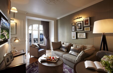 La Clef Louvre Paris by The Crest Collection - Image 35