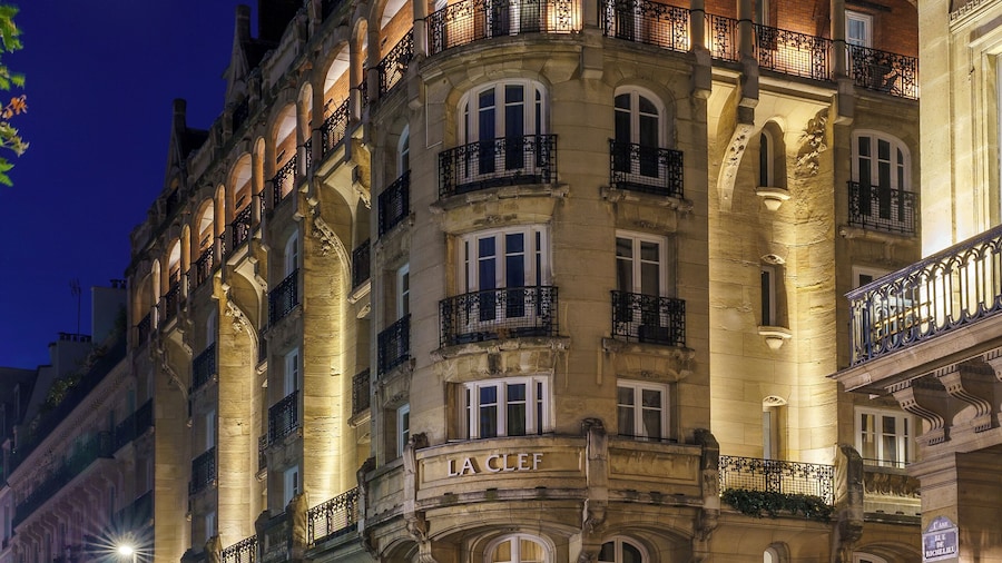 La Clef Louvre Paris by The Crest Collection