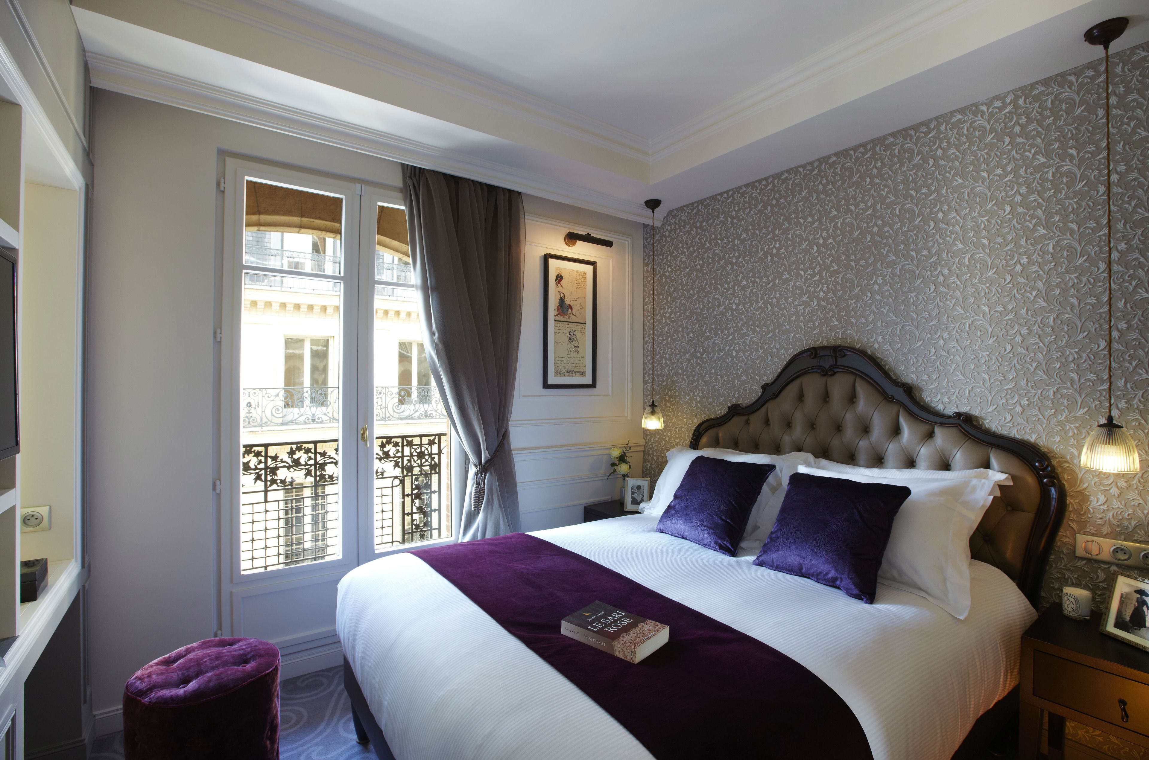 Royal Suite | Premium bedding, in-room safe, desk, blackout curtains