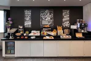 Colazione continentale a pagamento, servita tutte le mattine 