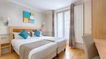 Kamar Twin Superior | Brankas, meja kerja, Wi-Fi gratis, dan seprai linen