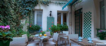 Hôtel de l'Alma by Malone