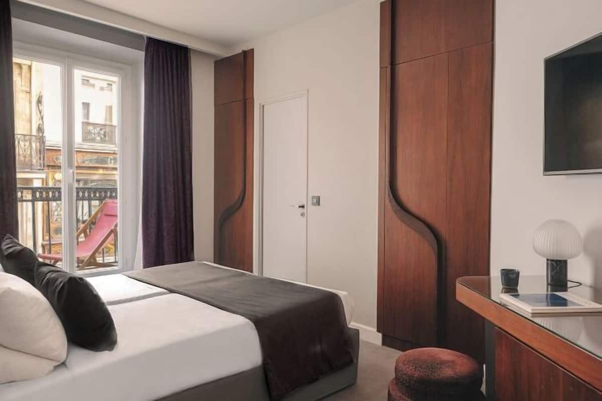 1 bilik tidur, peralatan tempat tidur premium, bar mini