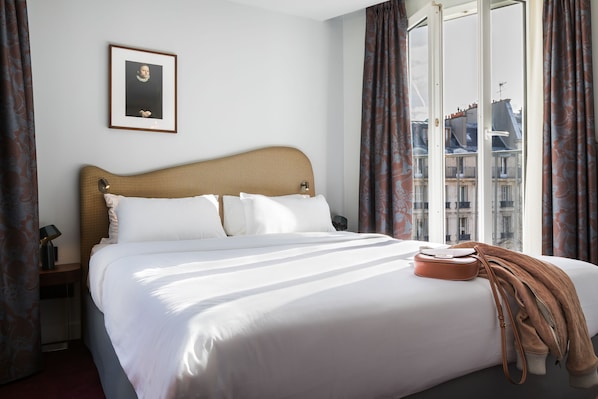 Deluxe Double Room | Minibar, in-room safe, desk, soundproofing